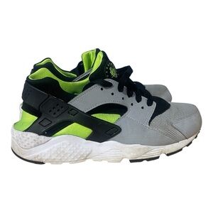 Nike Air Huarache Run Utra Gray /lime Green Size Youth 7
